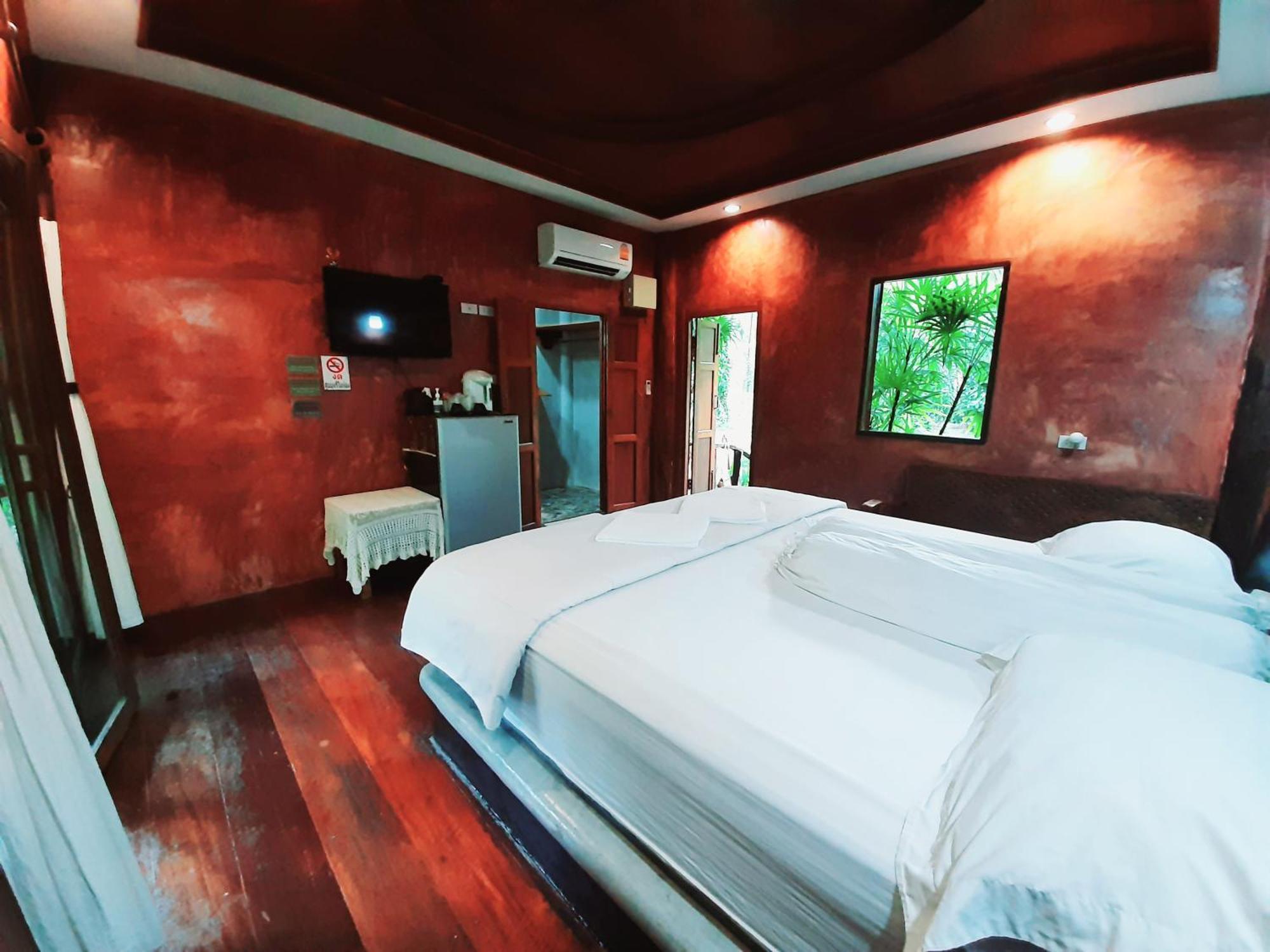 Tuaprodhome Khao Lak Cameră foto